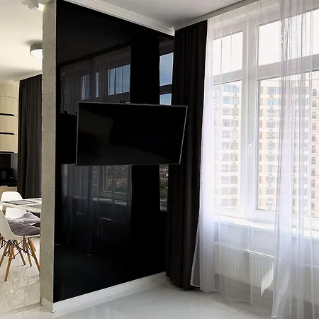 Apartment просторная в аркадии каманина